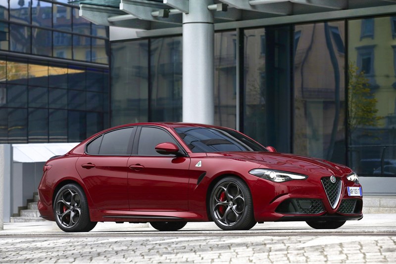 Alfa Romeo Guilia Quadrifoglio 2016