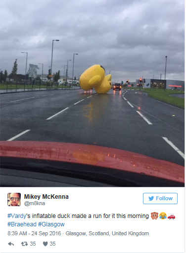 PeterVardyCarStoreescapedinflatableduck