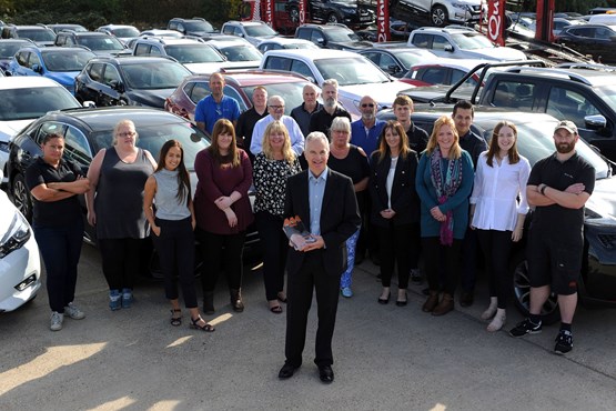 Norton Way Corporate Sales team with their 2017 AM Award for Best Fleet Operation