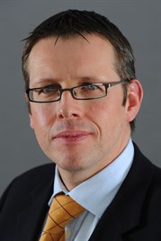 Nissan corporate sales director Barry Beeston